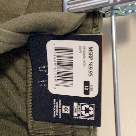 GAP Classic Twill green pants. NWT - Picture 4 of 7